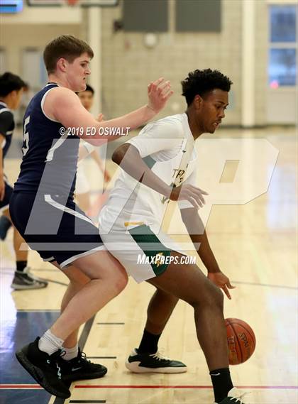 Thumbnail 1 in Encinal vs. Castro Valley (Don Nelson Classic Semifinal) photogallery.