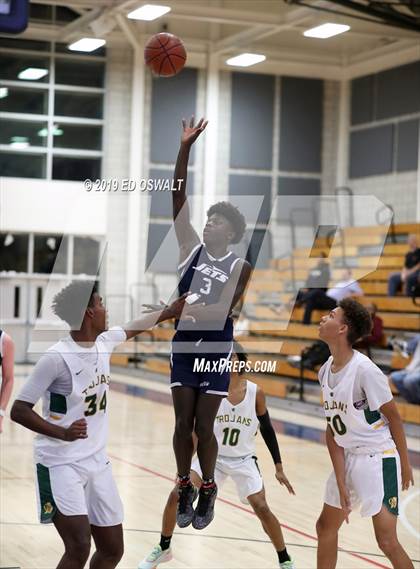 Thumbnail 2 in Encinal vs. Castro Valley (Don Nelson Classic Semifinal) photogallery.