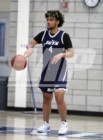 Thumbnail 1 in Encinal vs. Castro Valley (Don Nelson Classic Semifinal) photogallery.