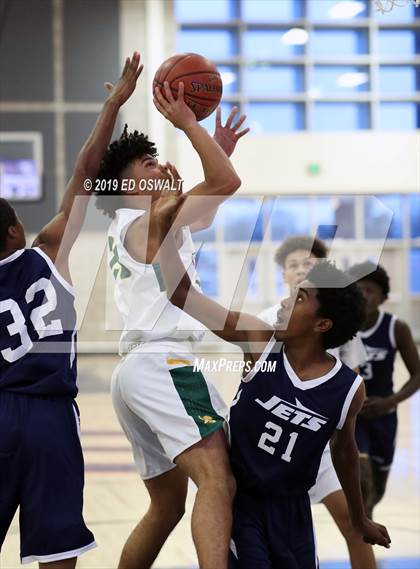 Thumbnail 1 in Encinal vs. Castro Valley (Don Nelson Classic Semifinal) photogallery.
