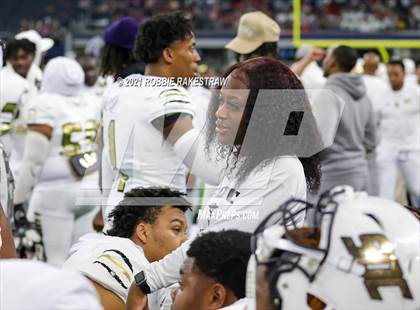 Thumbnail 1 in South Oak Cliff vs. Liberty Hill (UIL Football 5A D2 Finals) photogallery.
