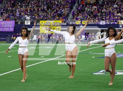 Thumbnail 2 in South Oak Cliff vs. Liberty Hill (UIL Football 5A D2 Finals) photogallery.