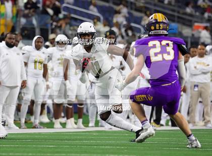 Thumbnail 2 in South Oak Cliff vs. Liberty Hill (UIL Football 5A D2 Finals) photogallery.