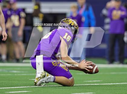 Thumbnail 1 in South Oak Cliff vs. Liberty Hill (UIL Football 5A D2 Finals) photogallery.