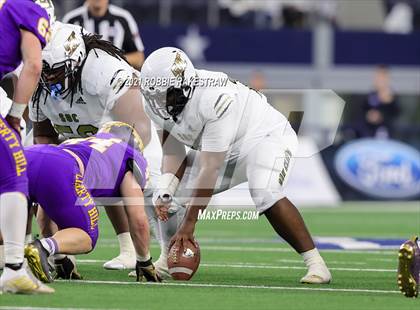 Thumbnail 1 in South Oak Cliff vs. Liberty Hill (UIL Football 5A D2 Finals) photogallery.
