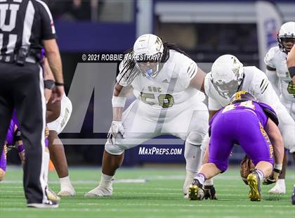 Thumbnail 2 in South Oak Cliff vs. Liberty Hill (UIL Football 5A D2 Finals) photogallery.