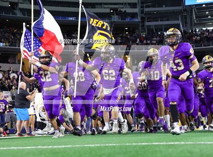 Thumbnail 1 in South Oak Cliff vs. Liberty Hill (UIL Football 5A D2 Finals) photogallery.