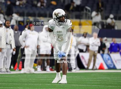 Thumbnail 1 in South Oak Cliff vs. Liberty Hill (UIL Football 5A D2 Finals) photogallery.