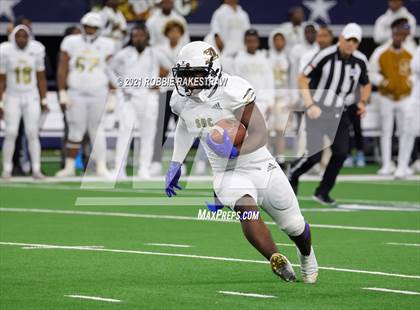 Thumbnail 3 in South Oak Cliff vs. Liberty Hill (UIL Football 5A D2 Finals) photogallery.