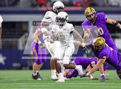 Thumbnail 3 in South Oak Cliff vs. Liberty Hill (UIL Football 5A D2 Finals) photogallery.