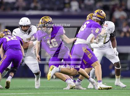Thumbnail 3 in South Oak Cliff vs. Liberty Hill (UIL Football 5A D2 Finals) photogallery.