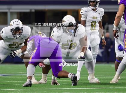 Thumbnail 1 in South Oak Cliff vs. Liberty Hill (UIL Football 5A D2 Finals) photogallery.