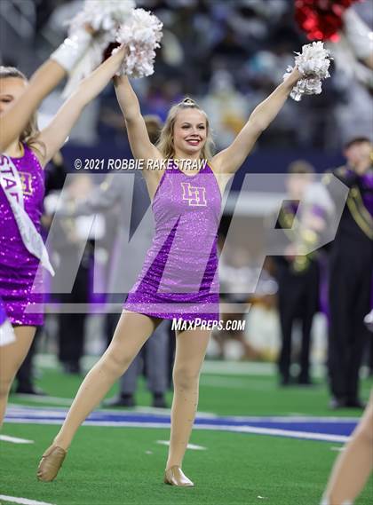 Thumbnail 1 in South Oak Cliff vs. Liberty Hill (UIL Football 5A D2 Finals) photogallery.