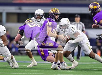 Thumbnail 1 in South Oak Cliff vs. Liberty Hill (UIL Football 5A D2 Finals) photogallery.
