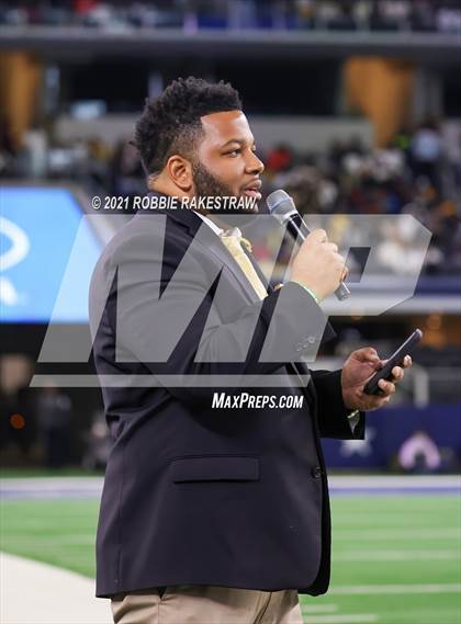 Thumbnail 3 in South Oak Cliff vs. Liberty Hill (UIL Football 5A D2 Finals) photogallery.
