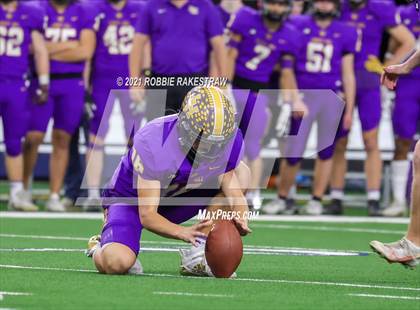 Thumbnail 3 in South Oak Cliff vs. Liberty Hill (UIL Football 5A D2 Finals) photogallery.