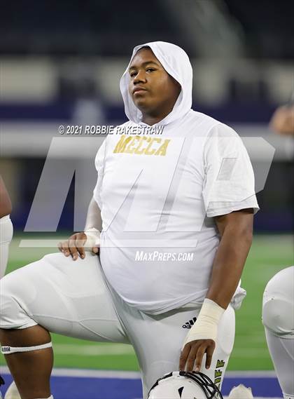 Thumbnail 3 in South Oak Cliff vs. Liberty Hill (UIL Football 5A D2 Finals) photogallery.