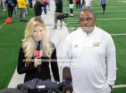 Thumbnail 3 in South Oak Cliff vs. Liberty Hill (UIL Football 5A D2 Finals) photogallery.