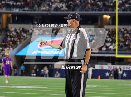 Thumbnail 1 in South Oak Cliff vs. Liberty Hill (UIL Football 5A D2 Finals) photogallery.