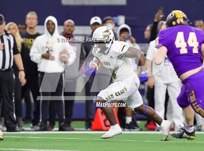 Thumbnail 2 in South Oak Cliff vs. Liberty Hill (UIL Football 5A D2 Finals) photogallery.