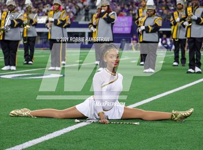 Thumbnail 3 in South Oak Cliff vs. Liberty Hill (UIL Football 5A D2 Finals) photogallery.