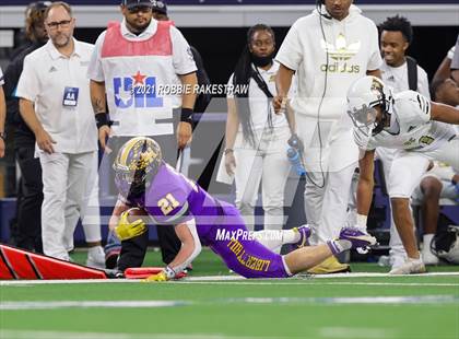 Thumbnail 1 in South Oak Cliff vs. Liberty Hill (UIL Football 5A D2 Finals) photogallery.