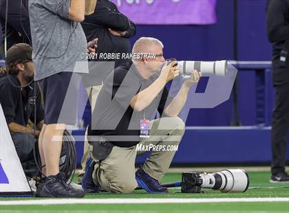 Thumbnail 3 in South Oak Cliff vs. Liberty Hill (UIL Football 5A D2 Finals) photogallery.