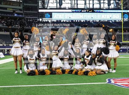 Thumbnail 1 in South Oak Cliff vs. Liberty Hill (UIL Football 5A D2 Finals) photogallery.