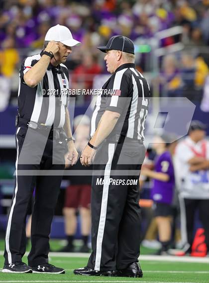 Thumbnail 2 in South Oak Cliff vs. Liberty Hill (UIL Football 5A D2 Finals) photogallery.