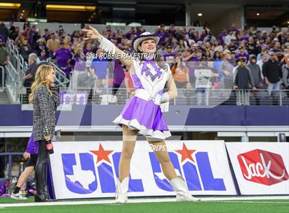 Thumbnail 1 in South Oak Cliff vs. Liberty Hill (UIL Football 5A D2 Finals) photogallery.