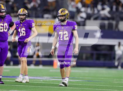 Thumbnail 2 in South Oak Cliff vs. Liberty Hill (UIL Football 5A D2 Finals) photogallery.