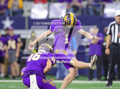 Thumbnail 3 in South Oak Cliff vs. Liberty Hill (UIL Football 5A D2 Finals) photogallery.