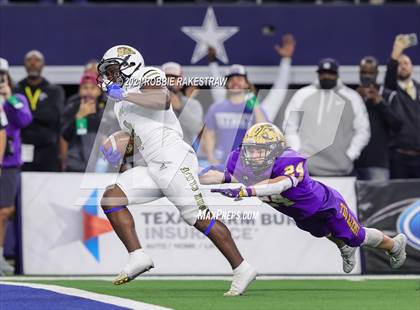 Thumbnail 2 in South Oak Cliff vs. Liberty Hill (UIL Football 5A D2 Finals) photogallery.