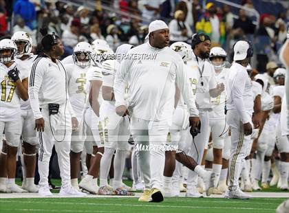 Thumbnail 1 in South Oak Cliff vs. Liberty Hill (UIL Football 5A D2 Finals) photogallery.
