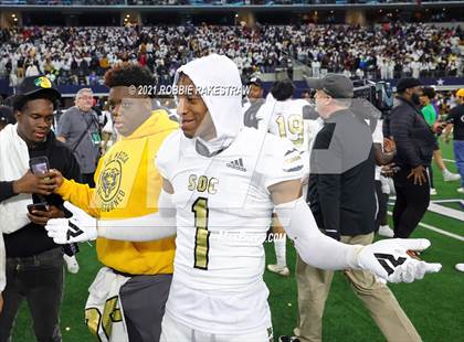 Thumbnail 3 in South Oak Cliff vs. Liberty Hill (UIL Football 5A D2 Finals) photogallery.