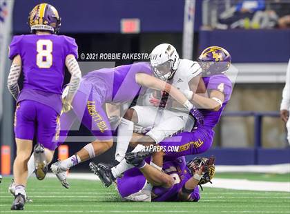 Thumbnail 2 in South Oak Cliff vs. Liberty Hill (UIL Football 5A D2 Finals) photogallery.