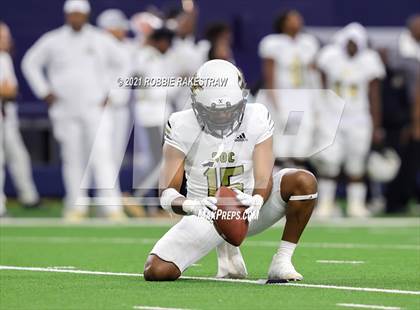 Thumbnail 3 in South Oak Cliff vs. Liberty Hill (UIL Football 5A D2 Finals) photogallery.