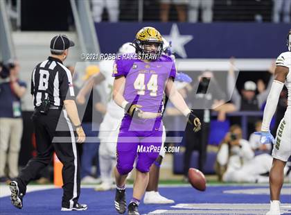 Thumbnail 3 in South Oak Cliff vs. Liberty Hill (UIL Football 5A D2 Finals) photogallery.