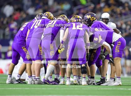 Thumbnail 1 in South Oak Cliff vs. Liberty Hill (UIL Football 5A D2 Finals) photogallery.