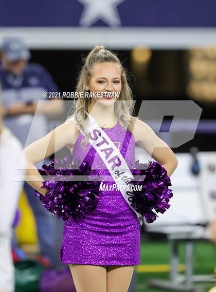 Thumbnail 3 in South Oak Cliff vs. Liberty Hill (UIL Football 5A D2 Finals) photogallery.