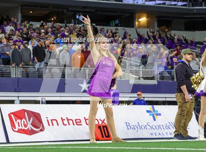 Thumbnail 2 in South Oak Cliff vs. Liberty Hill (UIL Football 5A D2 Finals) photogallery.