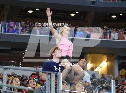 Thumbnail 2 in South Oak Cliff vs. Liberty Hill (UIL Football 5A D2 Finals) photogallery.