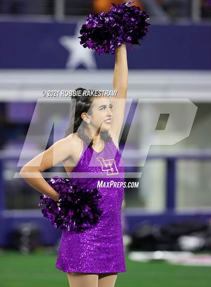 Thumbnail 1 in South Oak Cliff vs. Liberty Hill (UIL Football 5A D2 Finals) photogallery.