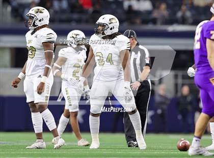 Thumbnail 3 in South Oak Cliff vs. Liberty Hill (UIL Football 5A D2 Finals) photogallery.