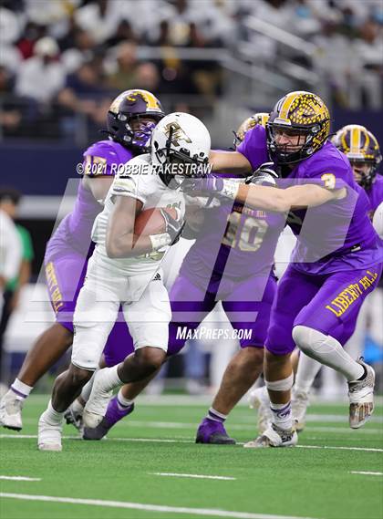 Thumbnail 3 in South Oak Cliff vs. Liberty Hill (UIL Football 5A D2 Finals) photogallery.