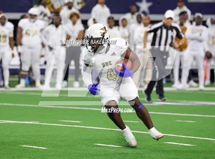Thumbnail 1 in South Oak Cliff vs. Liberty Hill (UIL Football 5A D2 Finals) photogallery.