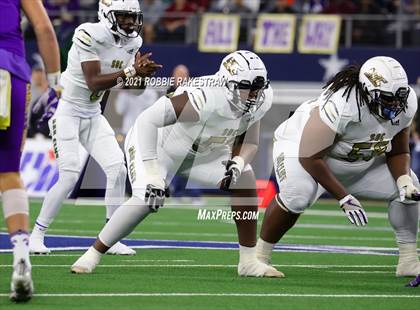 Thumbnail 3 in South Oak Cliff vs. Liberty Hill (UIL Football 5A D2 Finals) photogallery.