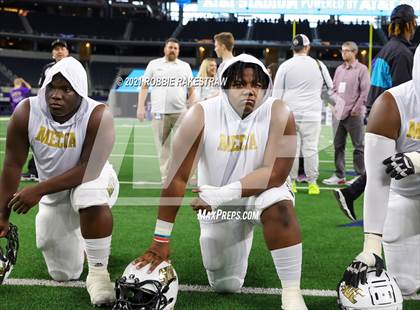 Thumbnail 2 in South Oak Cliff vs. Liberty Hill (UIL Football 5A D2 Finals) photogallery.