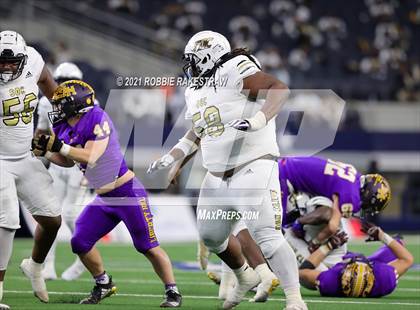 Thumbnail 1 in South Oak Cliff vs. Liberty Hill (UIL Football 5A D2 Finals) photogallery.
