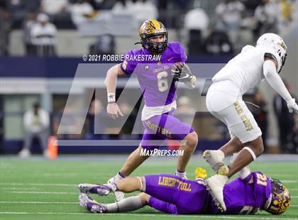 Thumbnail 3 in South Oak Cliff vs. Liberty Hill (UIL Football 5A D2 Finals) photogallery.